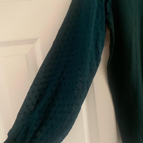 Never worn. Green Sweater. Mesh sleeves. - Picture 2 of 3